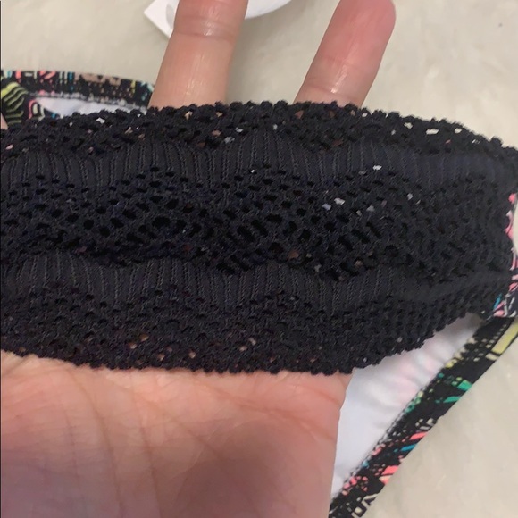 Billabong bikini bottoms - Picture 3 of 5